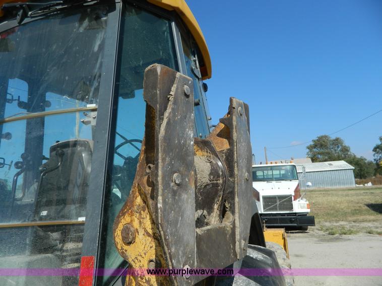 image for item H2358 2002 John Deere 410G backhoe