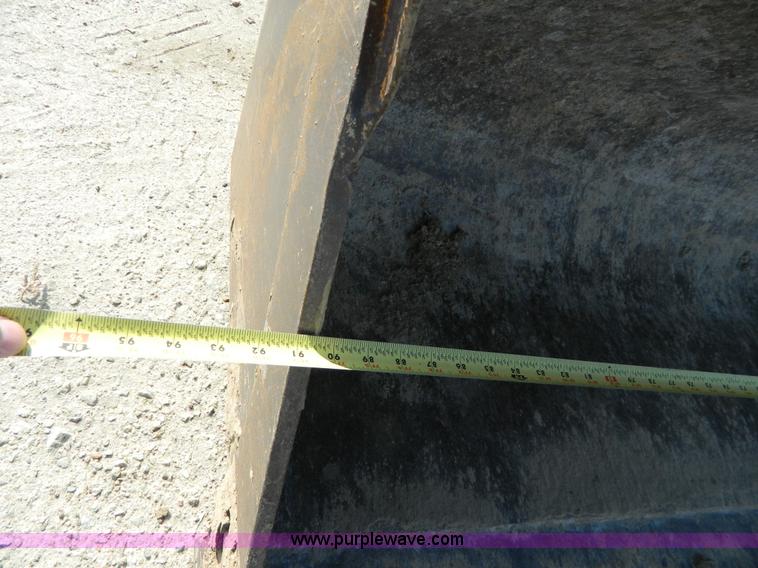 image for item H2358 2002 John Deere 410G backhoe