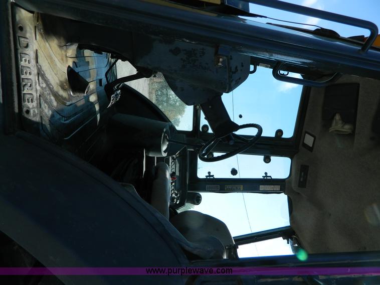 image for item H2358 2002 John Deere 410G backhoe