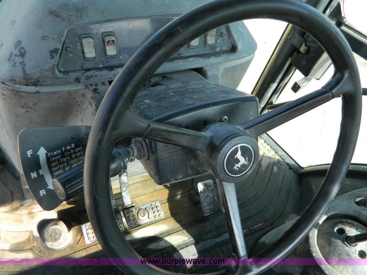 image for item H2358 2002 John Deere 410G backhoe