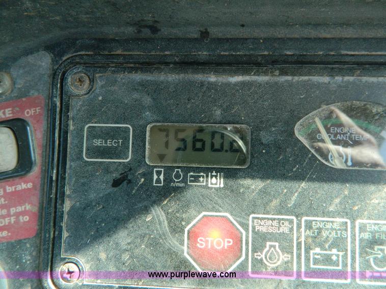 image for item H2358 2002 John Deere 410G backhoe