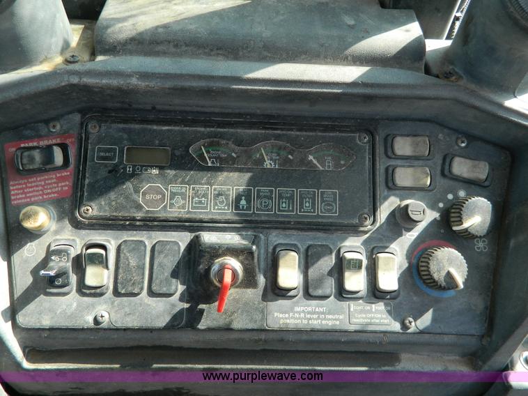 image for item H2358 2002 John Deere 410G backhoe