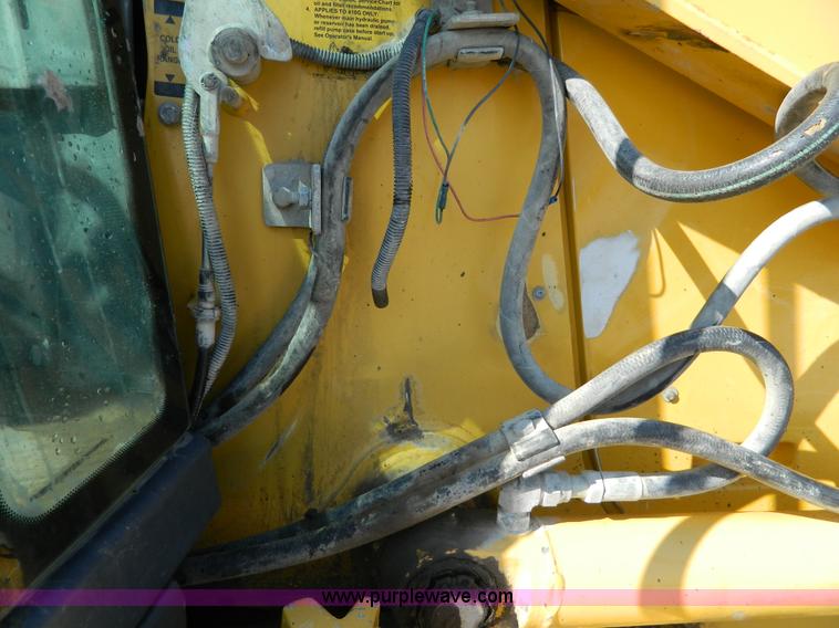 image for item H2358 2002 John Deere 410G backhoe