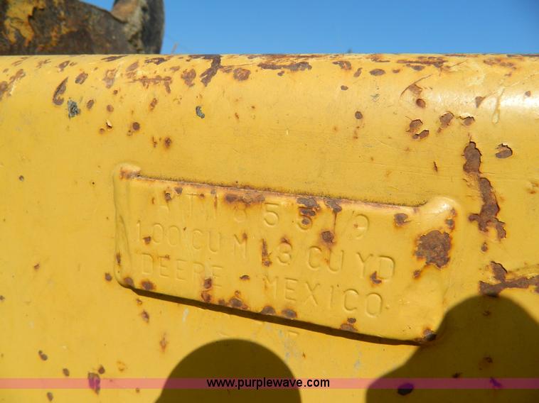 image for item H2358 2002 John Deere 410G backhoe