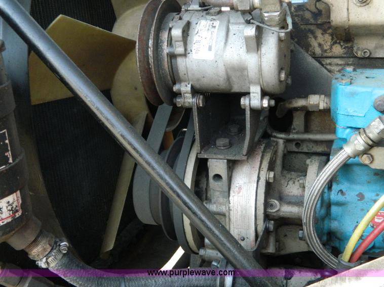 image for item H2363 1989 Volvo WIA semi truck