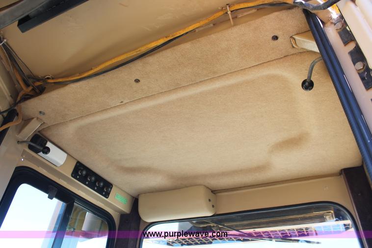 image for item H5508 1999 Caterpillar D6M LGP dozer