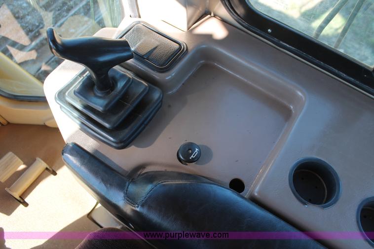 image for item H5508 1999 Caterpillar D6M LGP dozer