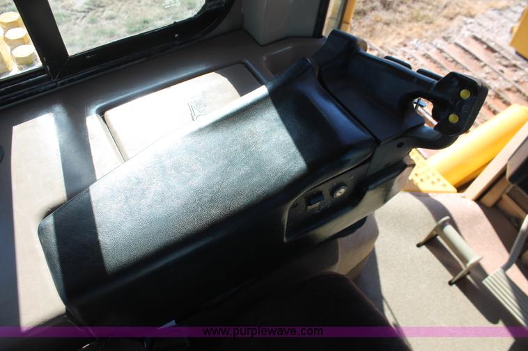 image for item H5508 1999 Caterpillar D6M LGP dozer