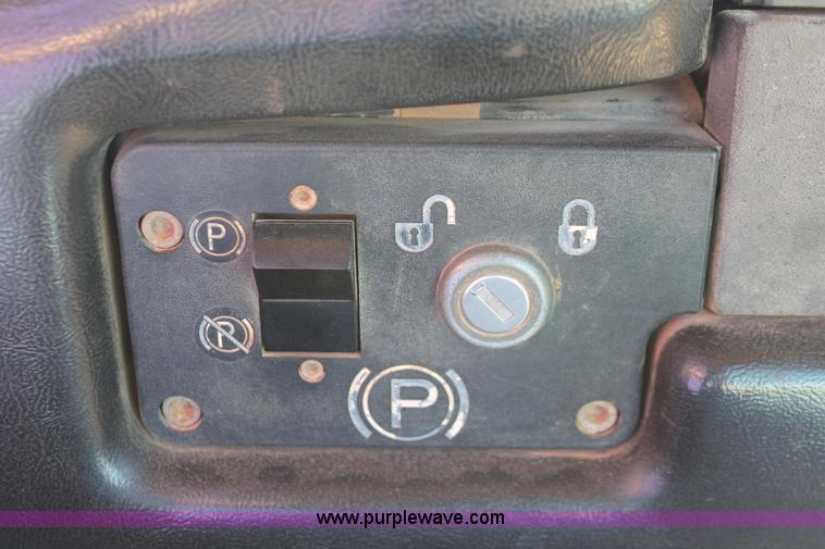 image for item H5508 1999 Caterpillar D6M LGP dozer