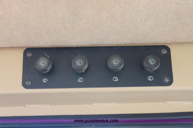 image for item H5508 1999 Caterpillar D6M LGP dozer