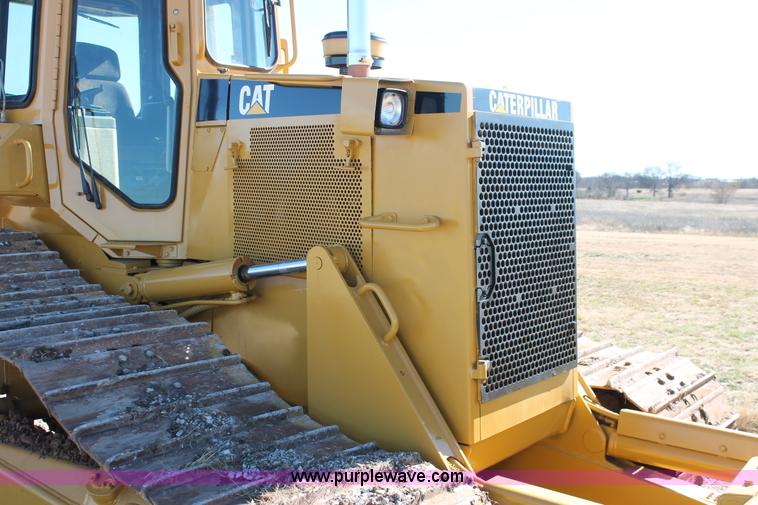 image for item H5508 1999 Caterpillar D6M LGP dozer
