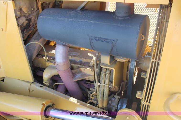 image for item H5508 1999 Caterpillar D6M LGP dozer