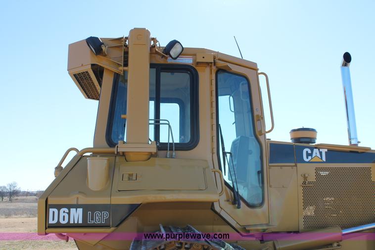 image for item H5508 1999 Caterpillar D6M LGP dozer