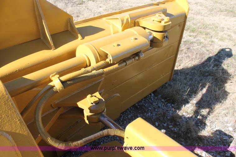 image for item H5508 1999 Caterpillar D6M LGP dozer