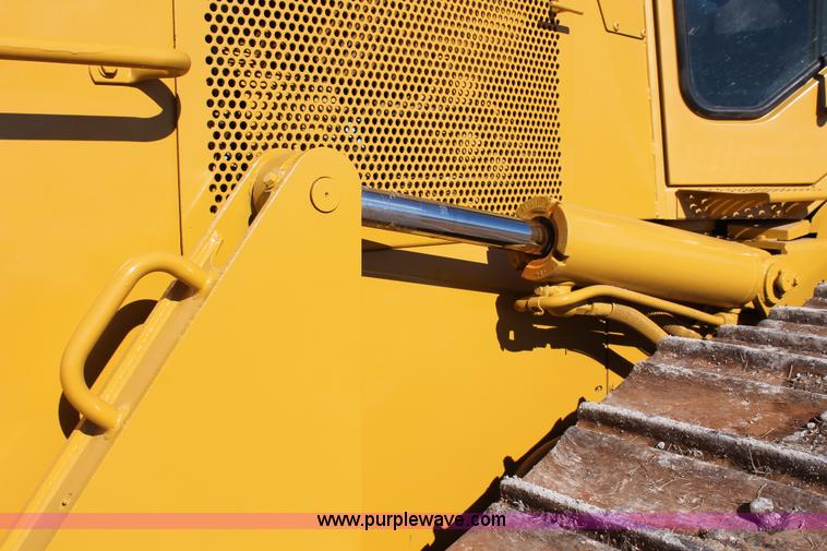 image for item H5508 1999 Caterpillar D6M LGP dozer