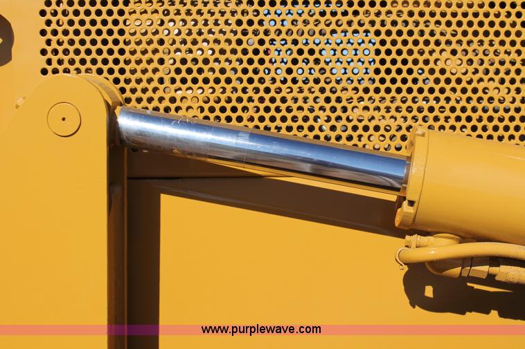 image for item H5508 1999 Caterpillar D6M LGP dozer