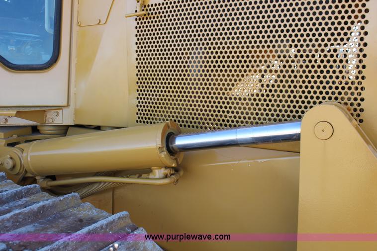 image for item H5508 1999 Caterpillar D6M LGP dozer