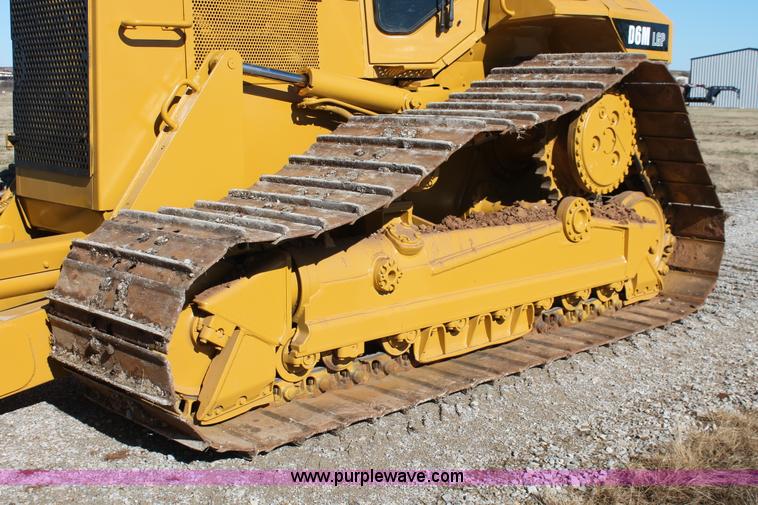 image for item H5508 1999 Caterpillar D6M LGP dozer