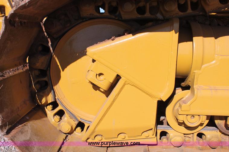 image for item H5508 1999 Caterpillar D6M LGP dozer