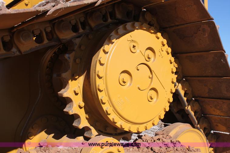 image for item H5508 1999 Caterpillar D6M LGP dozer