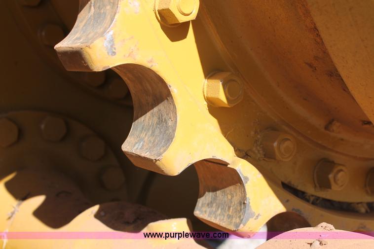 image for item H5508 1999 Caterpillar D6M LGP dozer