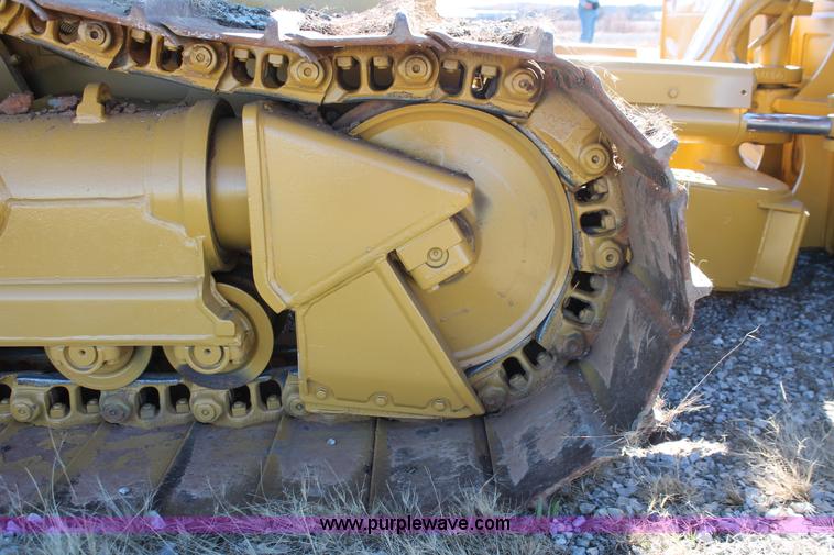 image for item H5508 1999 Caterpillar D6M LGP dozer