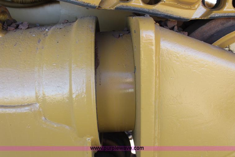 image for item H5508 1999 Caterpillar D6M LGP dozer