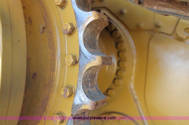 image for item H5508 1999 Caterpillar D6M LGP dozer