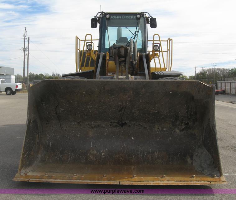 image for item H9378 2006 John Deere 744J wheel loader