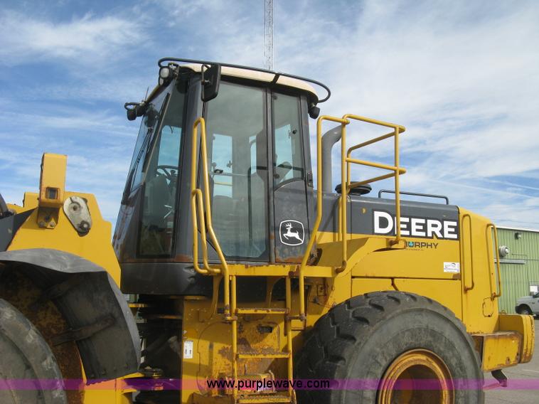 image for item H9378 2006 John Deere 744J wheel loader