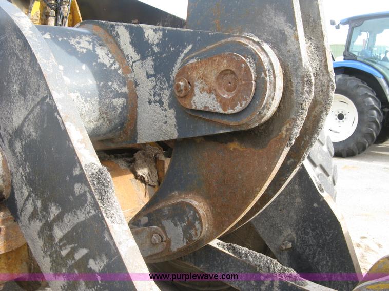 image for item H9378 2006 John Deere 744J wheel loader