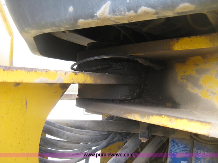 image for item H9378 2006 John Deere 744J wheel loader