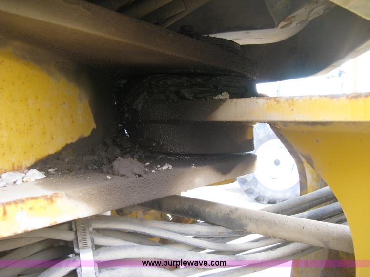 image for item H9378 2006 John Deere 744J wheel loader