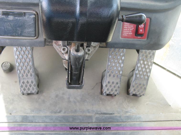 image for item H9378 2006 John Deere 744J wheel loader