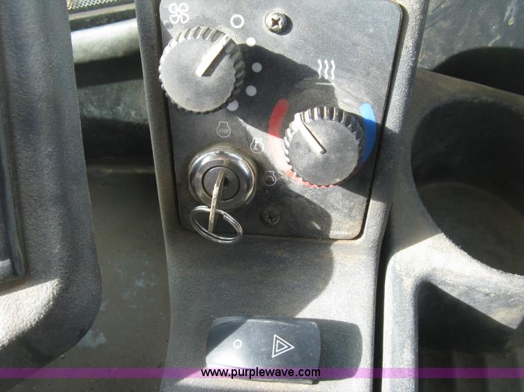 image for item H9378 2006 John Deere 744J wheel loader