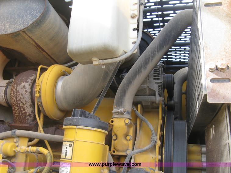 image for item H9378 2006 John Deere 744J wheel loader