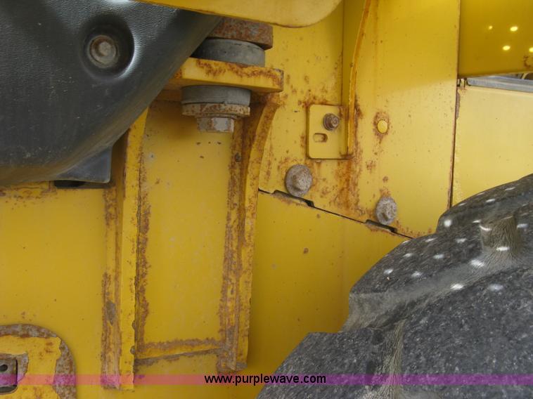 image for item H9378 2006 John Deere 744J wheel loader