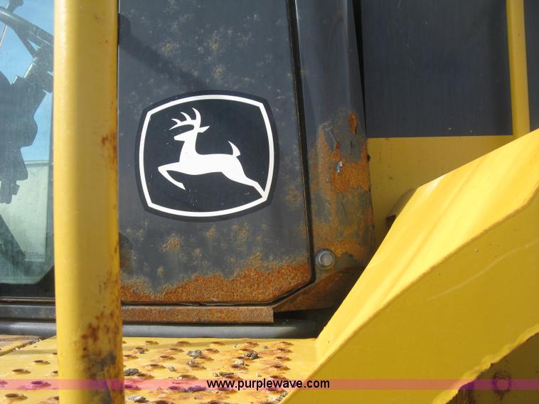 image for item H9378 2006 John Deere 744J wheel loader