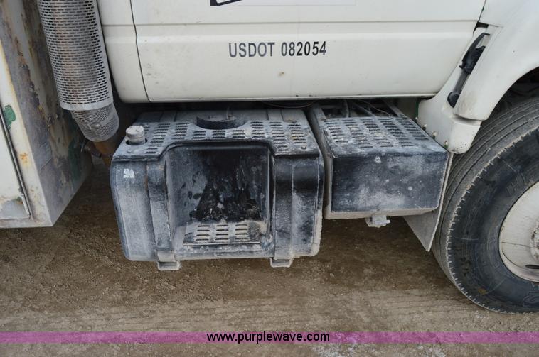 image for item I2884 1992 Chevrolet Kodiak service truck