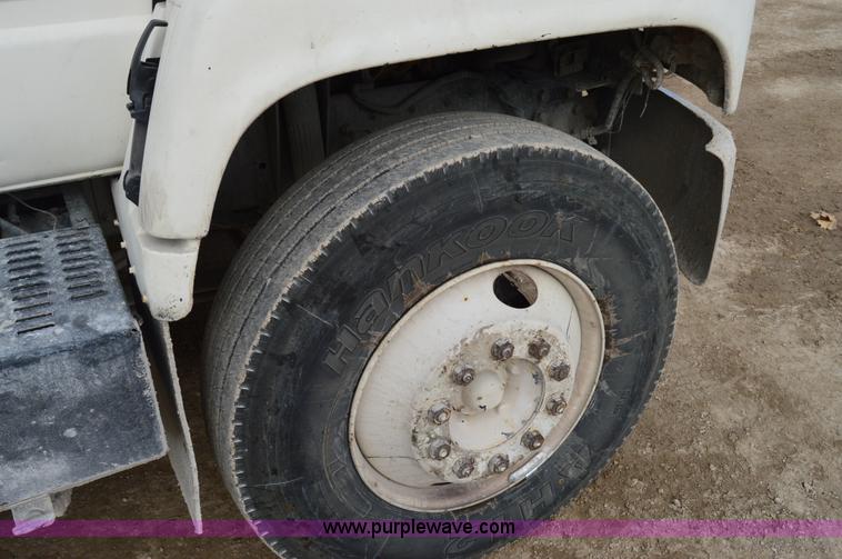 image for item I2884 1992 Chevrolet Kodiak service truck