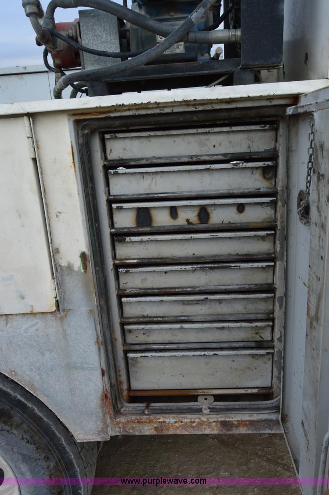 image for item I2884 1992 Chevrolet Kodiak service truck