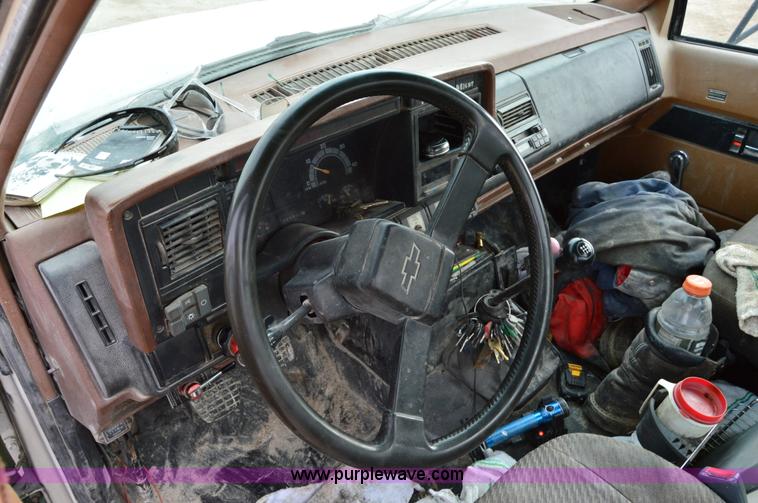 image for item I2884 1992 Chevrolet Kodiak service truck