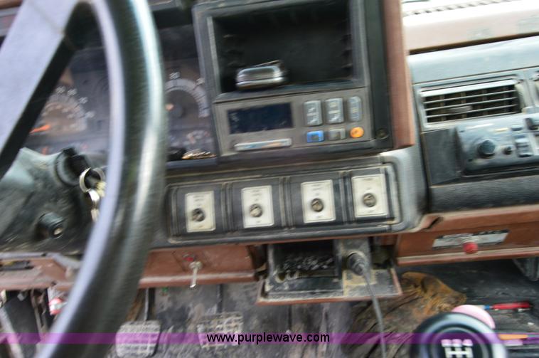 image for item I2884 1992 Chevrolet Kodiak service truck