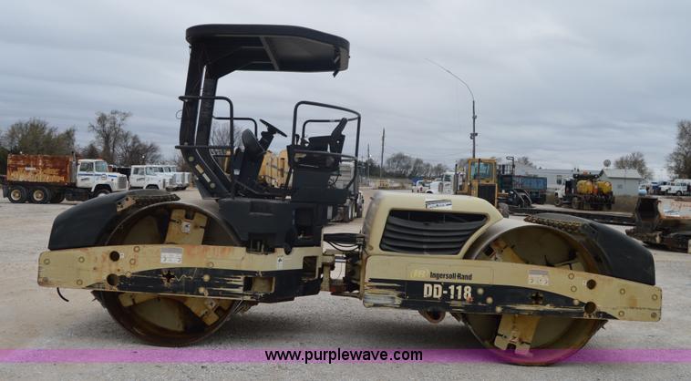 image for item I2887 2006 Ingersoll Rand DD115HF double drum roller