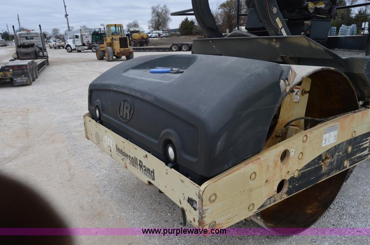 image for item I2887 2006 Ingersoll Rand DD115HF double drum roller