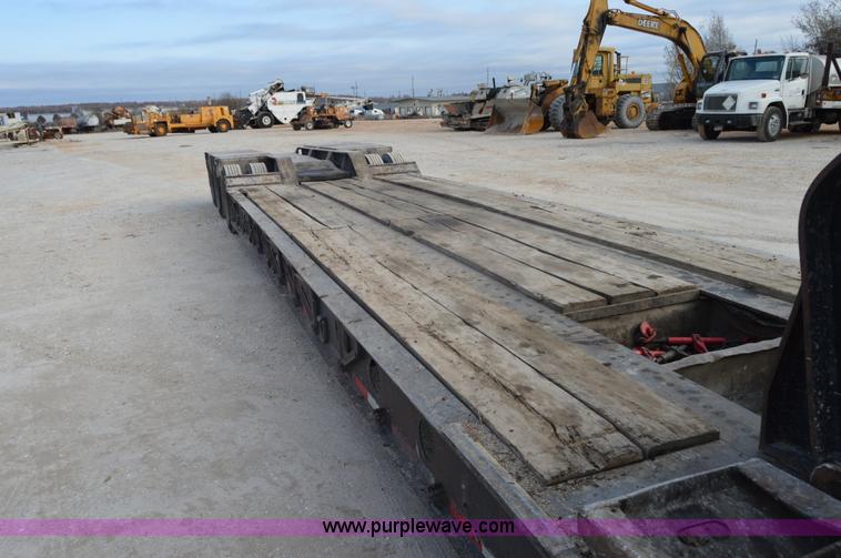image for item I2889 1995 Etnyre Blackhawk PRTN50TD3-T1 lowboy trailer