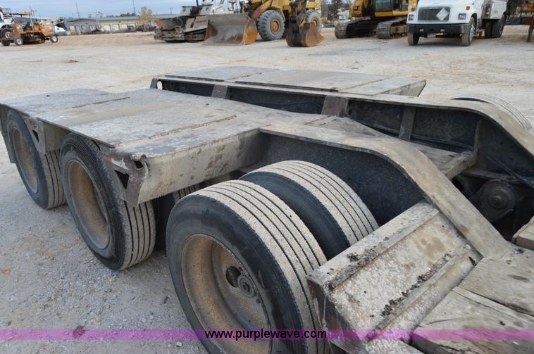 image for item I2889 1995 Etnyre Blackhawk PRTN50TD3-T1 lowboy trailer