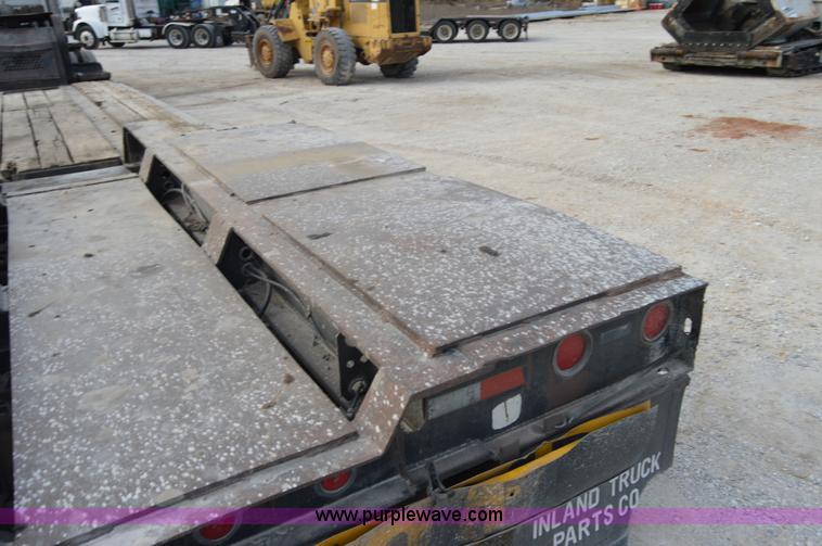 image for item I2889 1995 Etnyre Blackhawk PRTN50TD3-T1 lowboy trailer