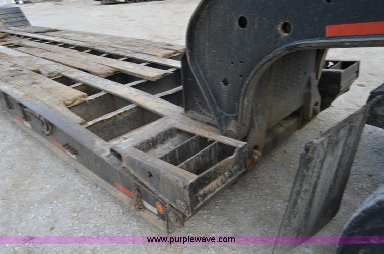 image for item I2890 2003 Etnyre Blackhawk PRTN55TD3 lowboy trailer