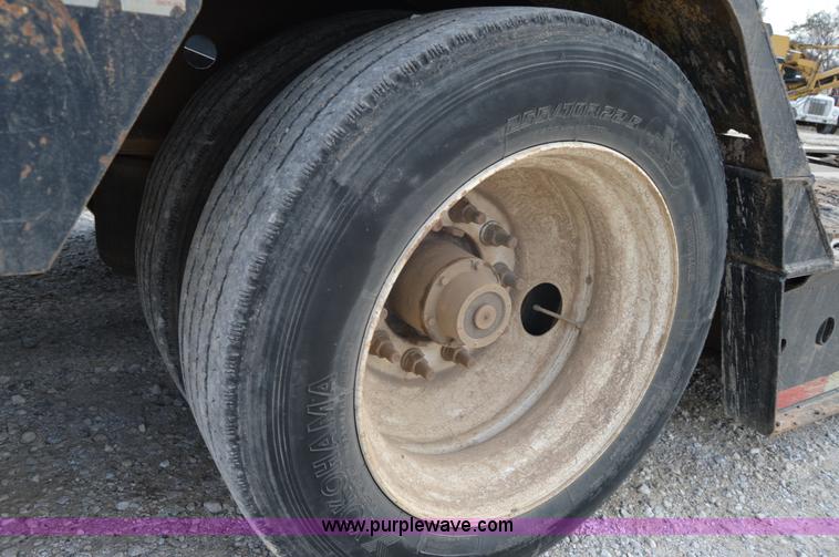 image for item I2890 2003 Etnyre Blackhawk PRTN55TD3 lowboy trailer